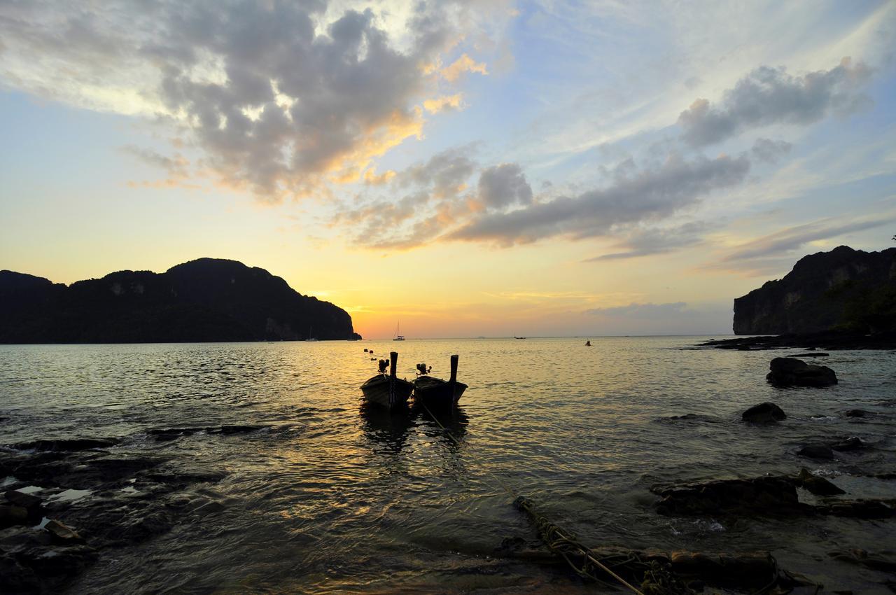 Twin Palms Hostel Phi Phi Eksteriør bilde